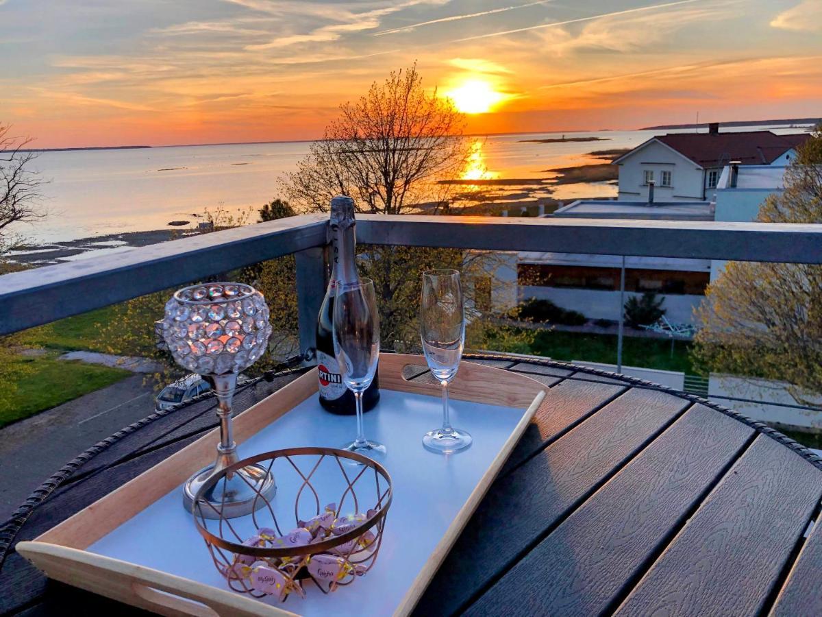 Sunset Dream Apartment With A Panoramic Seaview Hapsal Exteriör bild